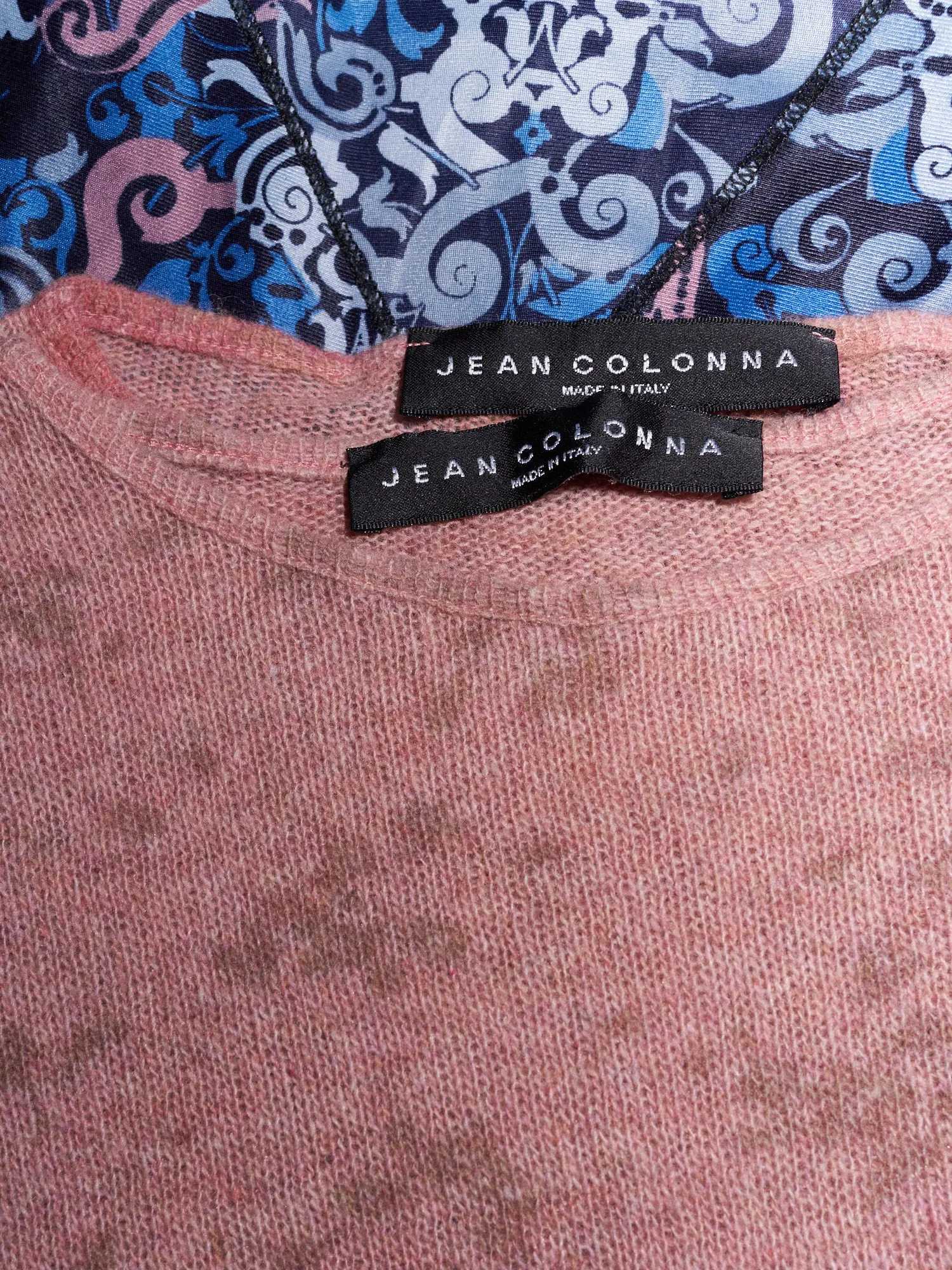 Jean Colonna patterned blue polyester v-neck overlocked t-shirt - M S