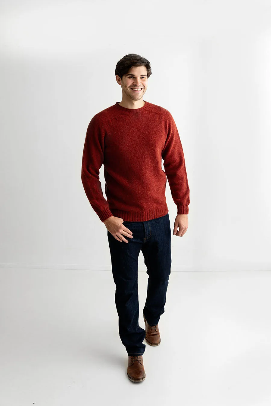 Mens Seamless Saddle Shoulder Shetland Jumper - Blaze red