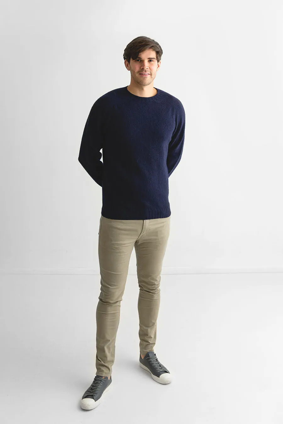 Mens Seamless Saddle Shoulder Shetland Jumper - Navy