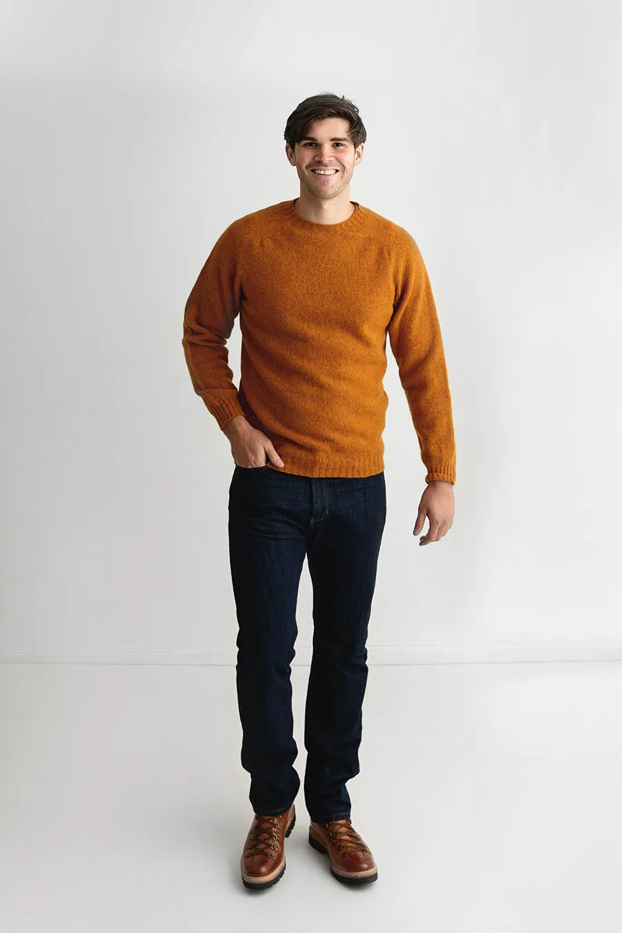 Mens Seamless Saddle Shoulder Shetland Jumper - Orange