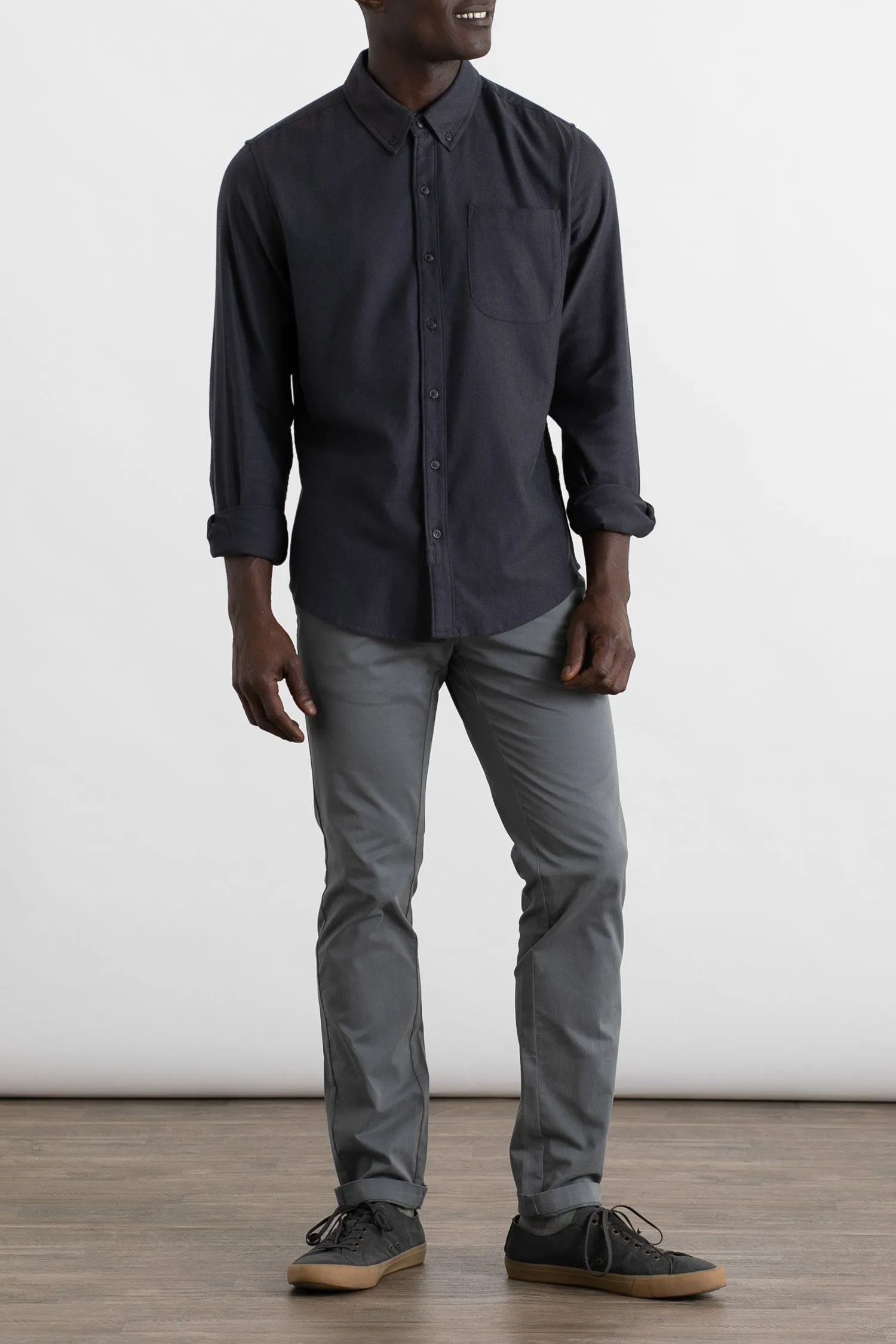 Sutton Slim Shirt / Charcoal Twill